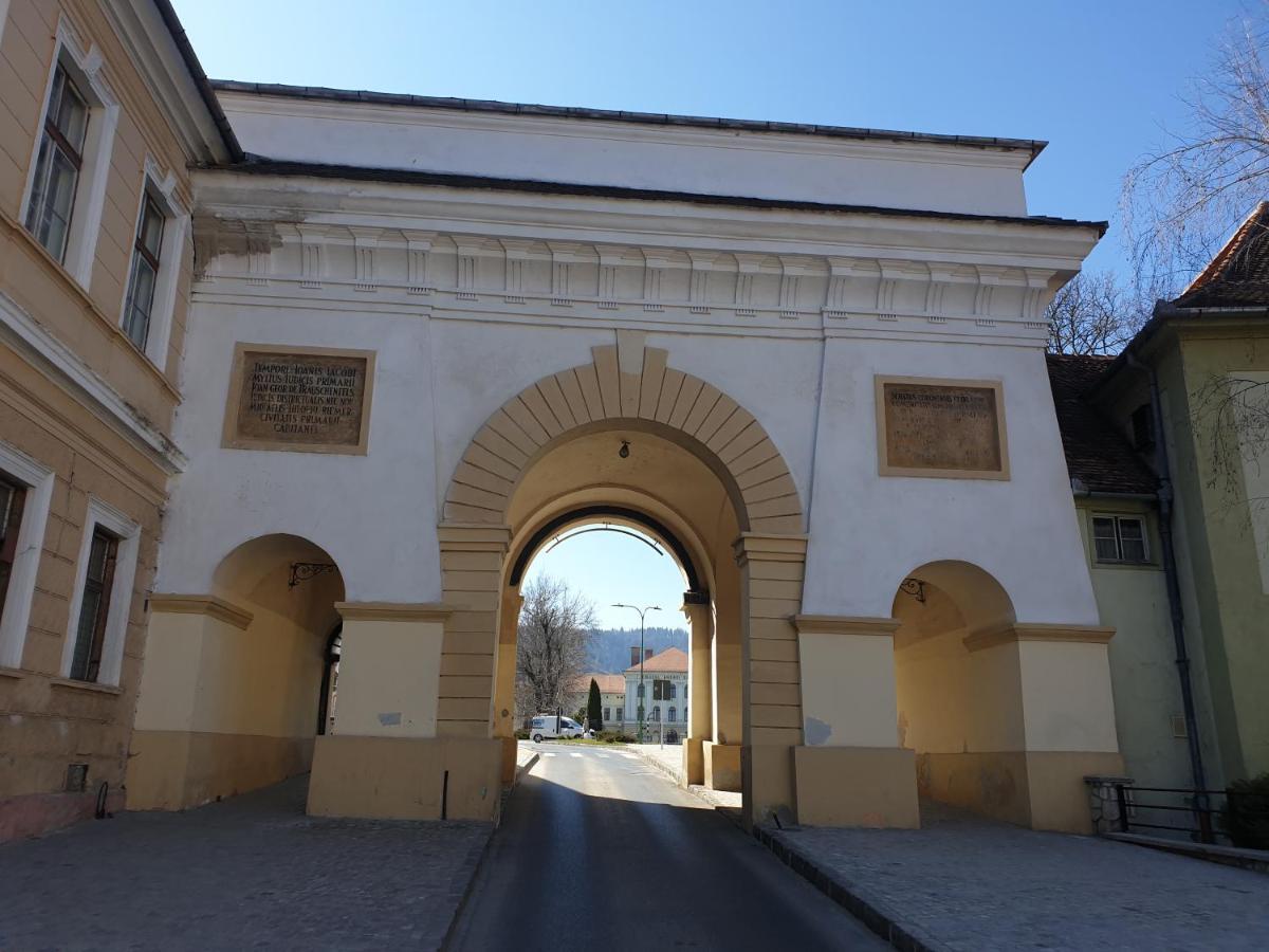 Studio Central Poarta Schei Brasov Exterior photo